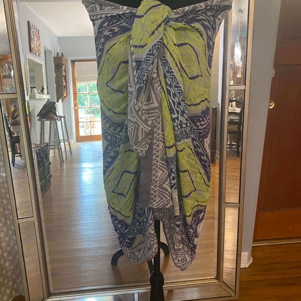 Large multinational scarf - Picture 9 of 10